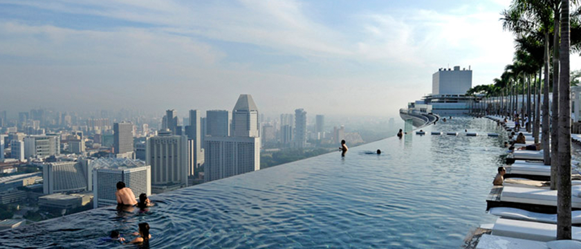A piscina infinita do resort Marina Bay Sands, Singapura